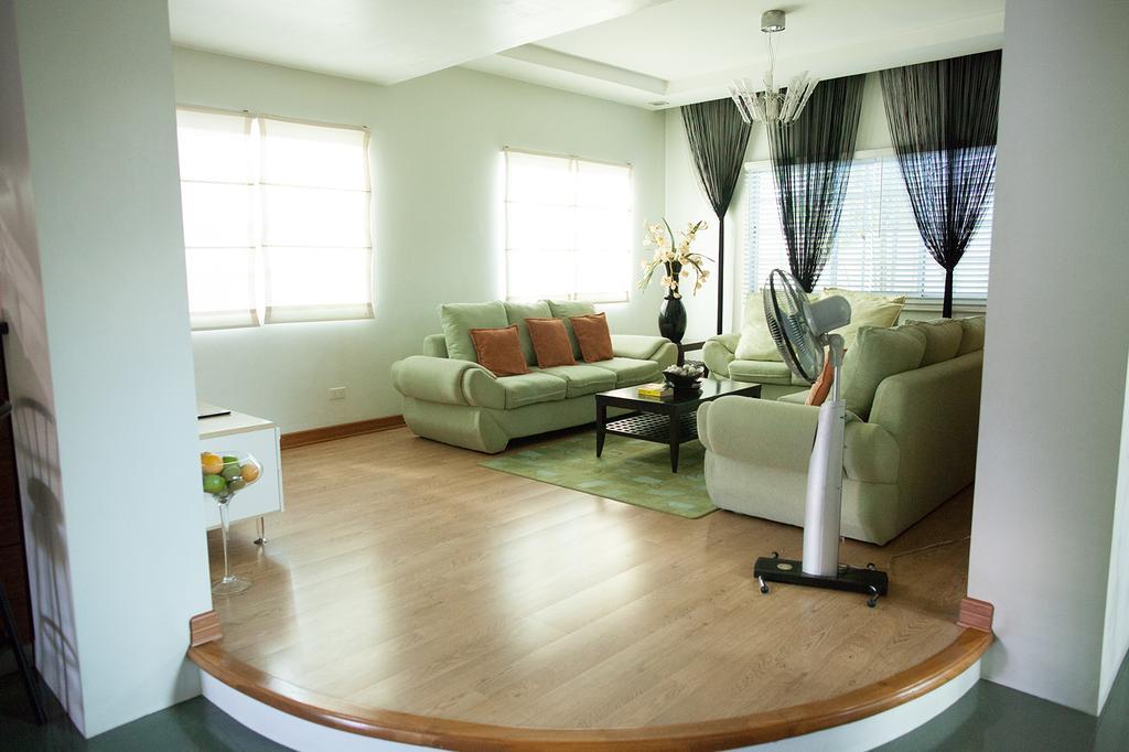 Sir Nico Guesthouse And Resort Pulilan Exteriör bild
